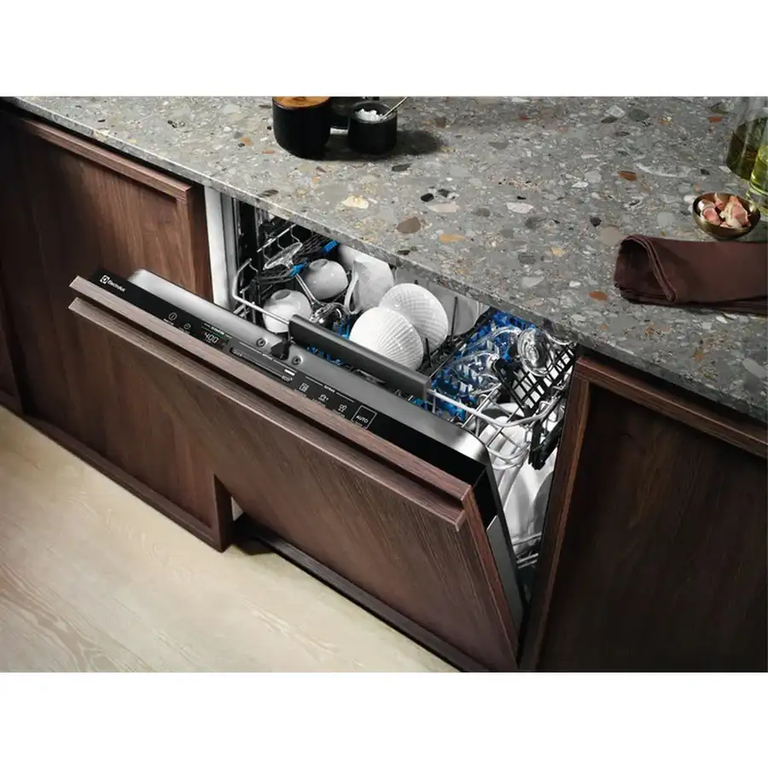 Встраиваемая посудомоечная машина Electrolux EEG67410L